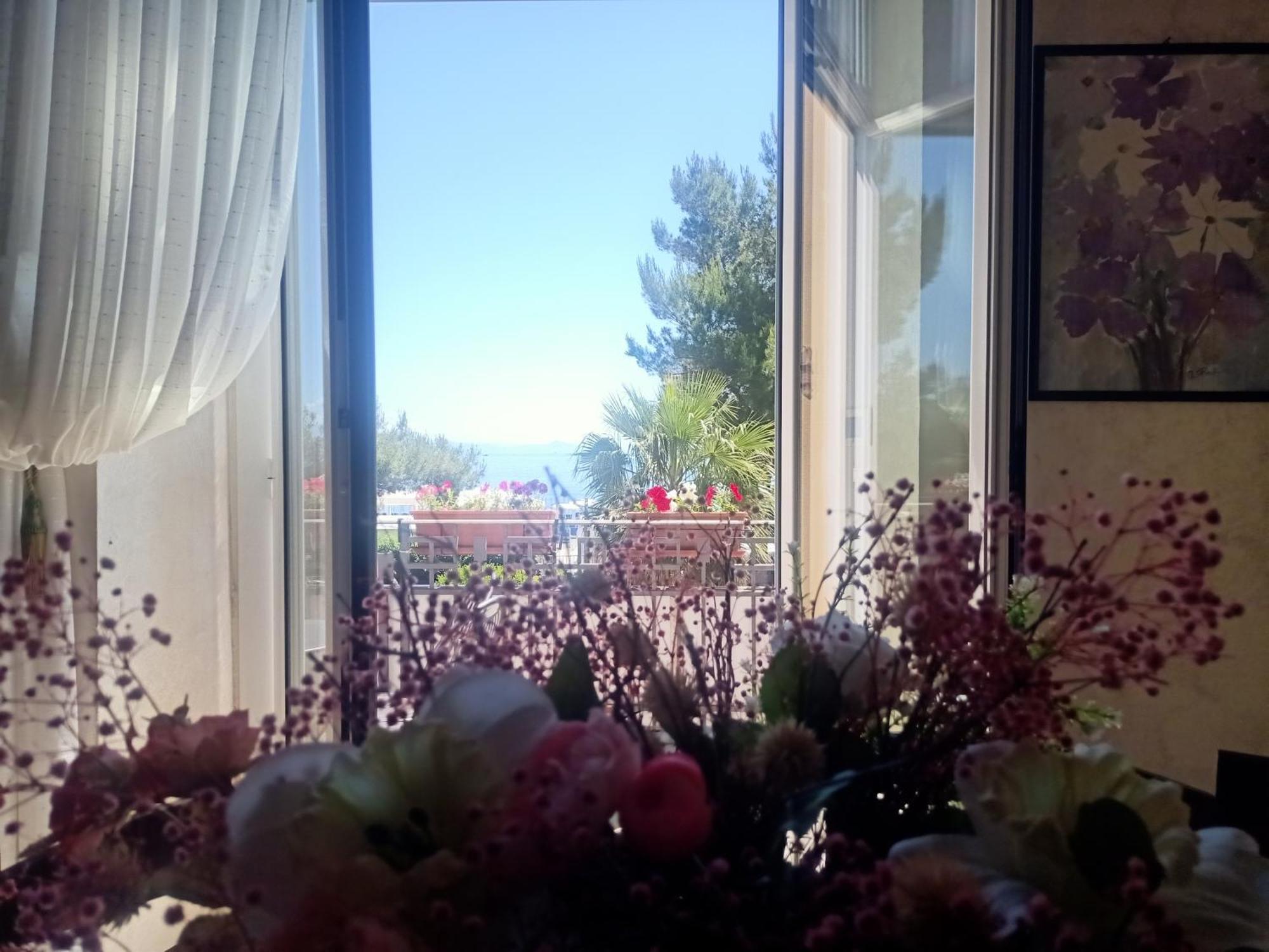 ארנצאנו Hotel Serena מראה חיצוני תמונה