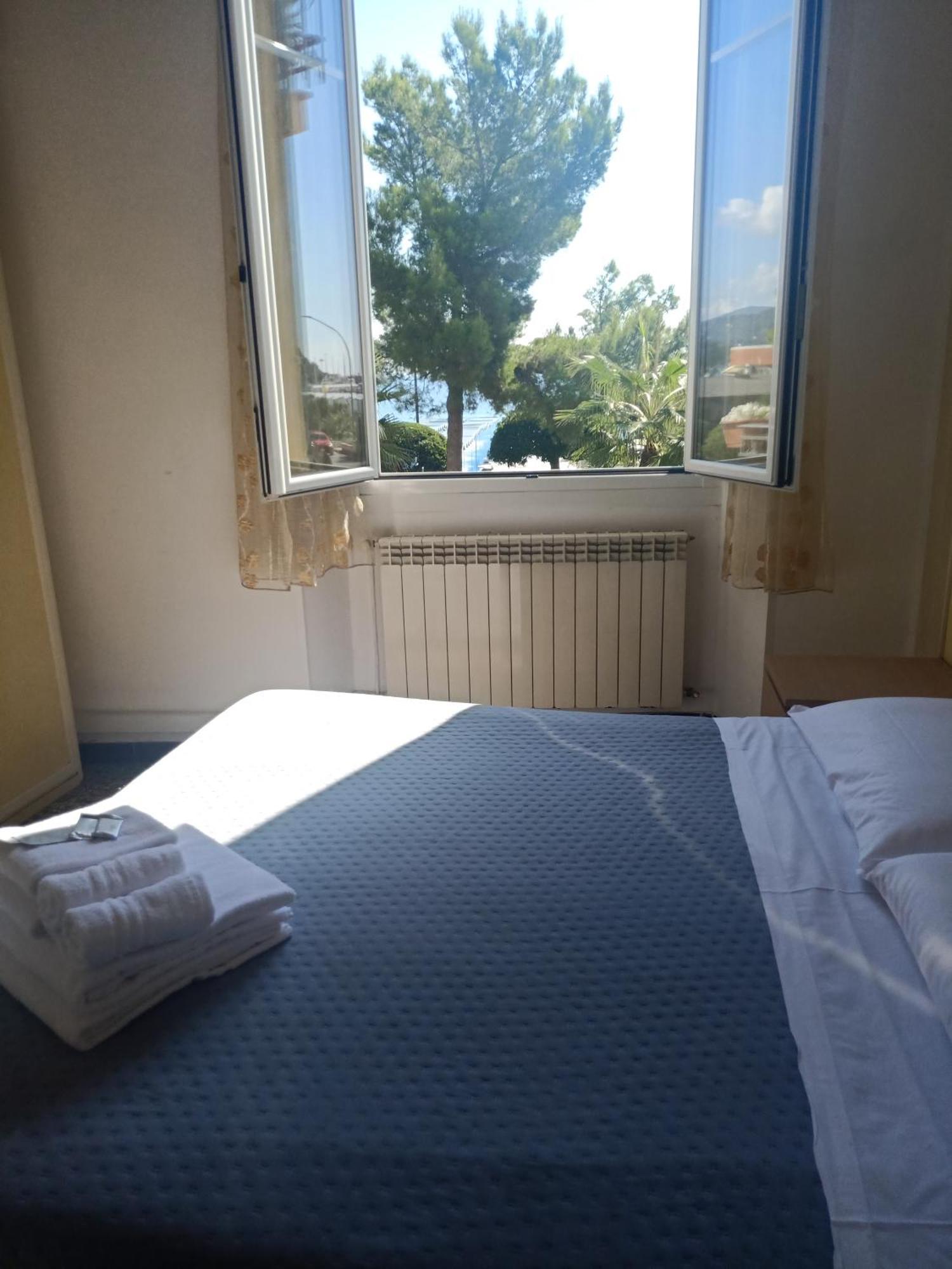 ארנצאנו Hotel Serena מראה חיצוני תמונה